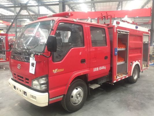 Isuzu 빨간색 물 탱크 소방차 2000kg 수용량 유로 6