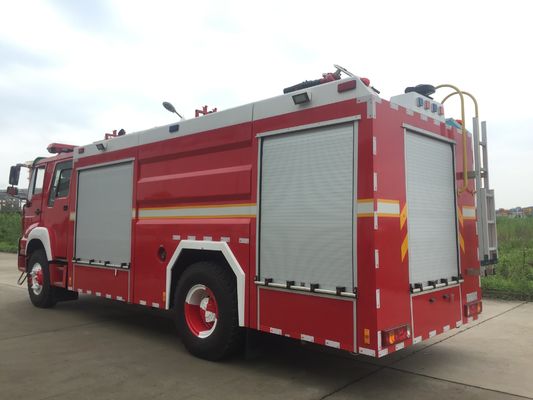 Howo Red Color Water Foam Fire Truck 196kw 6 Ton With Double Cabin