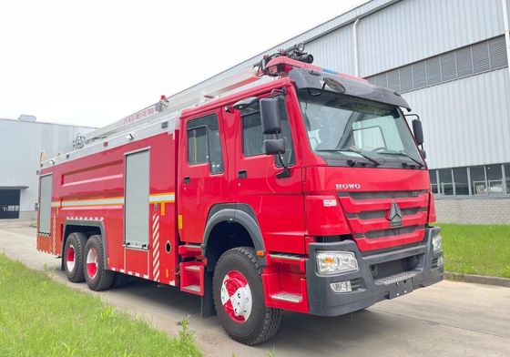 SINOTRUK 336KW Water Rescue Fire Truck 6x4 With 10t Water 2t Foam Capacity