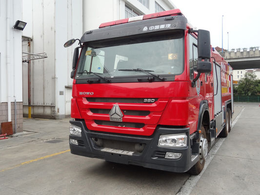 Large Capacity Fire Engine Car , Fire Department Vehicles 310HP 6x4 15 Ton